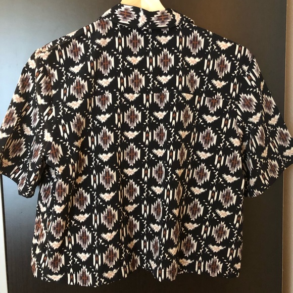 Forever 21 Cropped Tribal Shirt - Picture 3 of 3